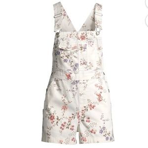 White jean floral shorts overalls (XS)